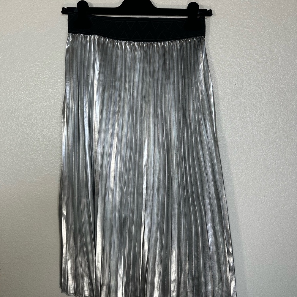 LuLaRoe Elegant Jill Silver Midi Pleated A-Line Skirt
